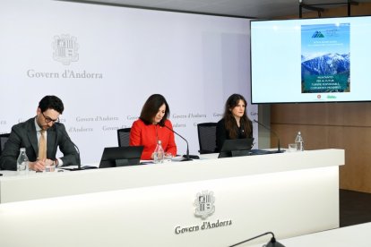 Els ministres durant la presentació.
