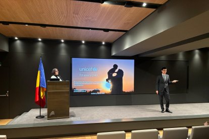 Un moment durnat la jornada de refelxió entre Unicef i MoraBanc.