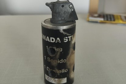 La granada que va utilitzar la policia