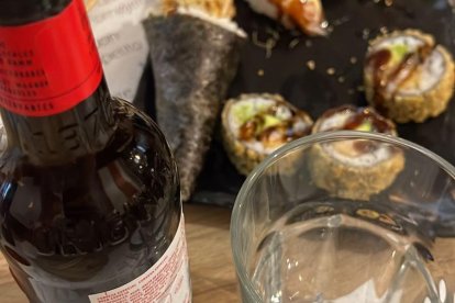 El sushi i la cervesa.