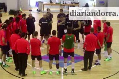 El Barça d'Handbol entrena amb els nous fitxatges