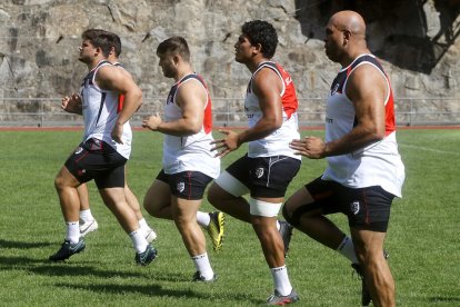 Els jugadors de l'Stade Toulousain visiten Andorra en una estada de preparació.