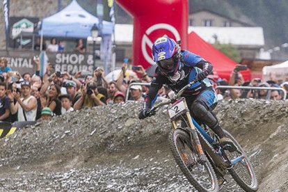 Milers d'aficionats segueixen les finals de BTT