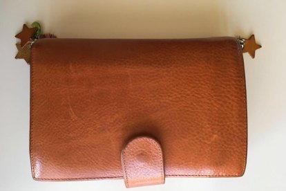 2. Malgrat que tingui l'iPad, la meva agenda de mà és imprescindible.