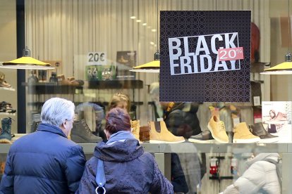 El 'Black Friday' envaeix les botigues del Principat