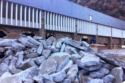 Comencen les obres d'enderroc de l'estadi d'Aixovall