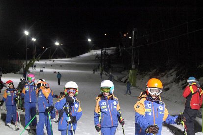 Pista nocturna per a la base