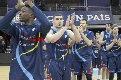 Un rival superior trenca el feu del MoraBanc