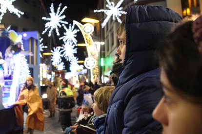 Imatges de la cavalcada dels Reis Mags a Andorra la Vella i Escaldes-Engordany