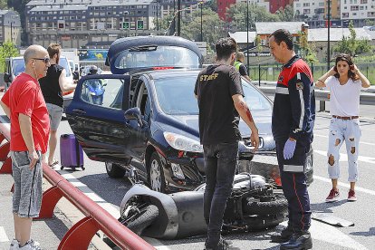 Quatre accidents de circulació amb ferits lleus