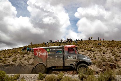 Llovera busca a La Paz l'empenta per arribar al final