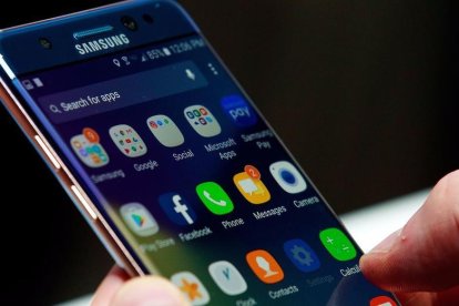 9. Intento no estar gaire pendent, però pateixo massa quan em quedo sense bateria.