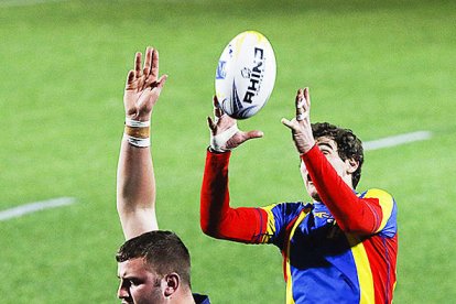 Un assaig de Dawson al límit permet als 'Isards' vèncer Xipre