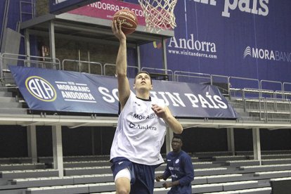 Chris Czerapowicz s'incorpora al Morabanc