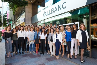 Els bancs del país inicien els programes de pràctiques d'estiu per a joves