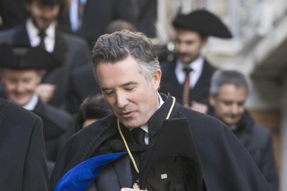 Toc d'atenció del síndic per la falta d'acord al grup mixt