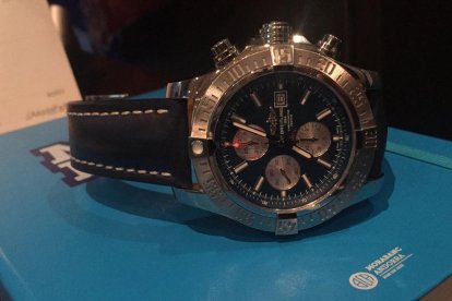 10. M'agraden molt els rellotges i en tinc força. Els vaig combinant.