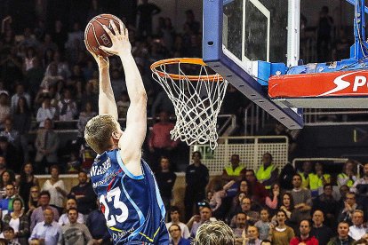 El MoraBanc segueix fort a casa