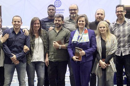 Catorze relats d'amor al bàsquet