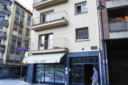 Un home, en estat crític per un apunyalament
