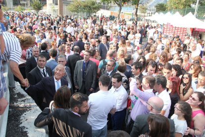 Rebelo es dona un bany de masses amb 1.500 portuguesos