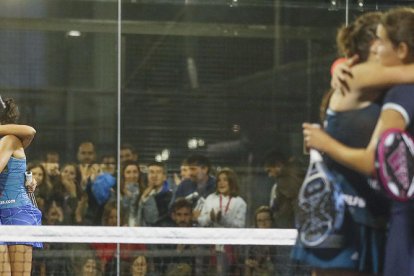 La pluja fa cancel·lar les semifinals masculines