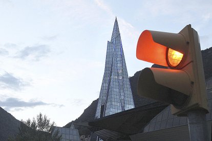 Caldea prova el nou sistema de llums