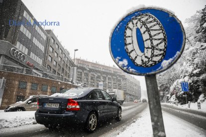 Eren necessàries cadenes a la sortida d'Escaldes