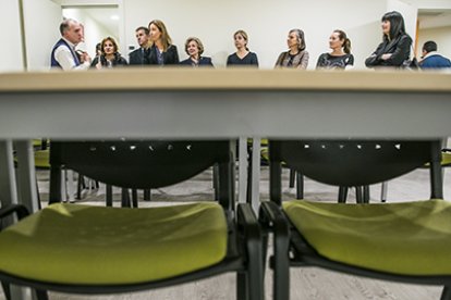 S'inaugura el nou centre d'autoaprenentatge de català