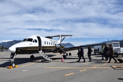 Polèmica desviació a Girona del vol que feia la ruta Madrid-la Seu