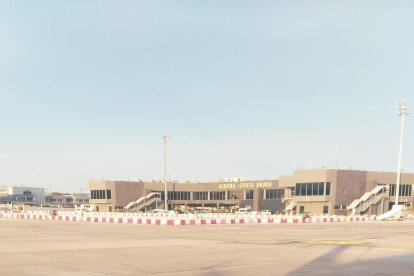 Polèmica desviació a Girona del vol que feia la ruta Madrid-la Seu