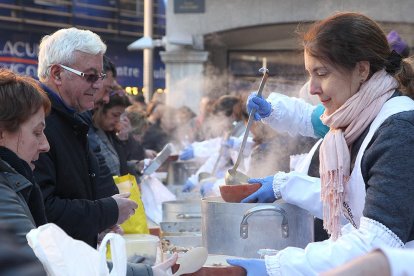 Jornada d'escudelles arreu del país amb cues a la capital