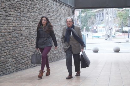 Les defenses s'uneixen per expulsar el Govern del judici