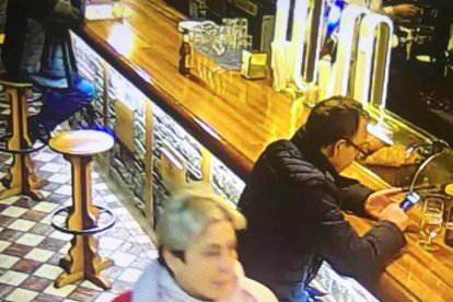 La policia, en recerca de tres carteristes