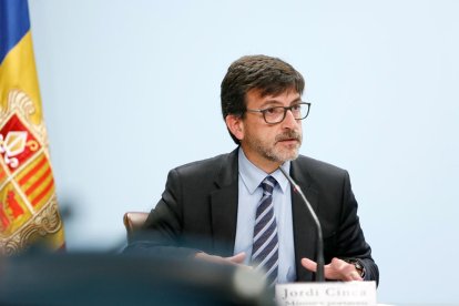 Govern insta els sindicats a anunciar la vaga amb més antelació que un dia