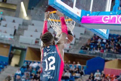 El MoraBanc dona la cara a Vitòria