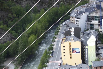 Sant Julià projecta un parc familiar a tocar del riu Valira