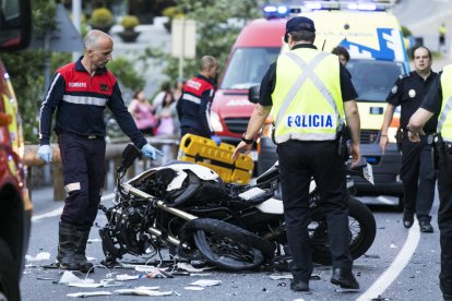 Dos motoristes resulten ferits de gravetat en un xoc frontal a Escaldes