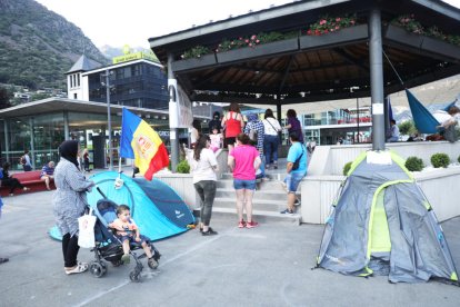 Unes 50 persones protesten pel preu del lloguer