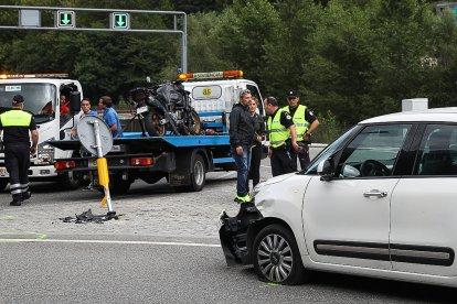 Accident a la rotonda de La Margineda