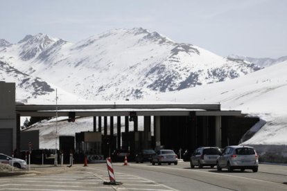 Retenció de quatre quilòmetres de sortida per la frontera francoandorrana