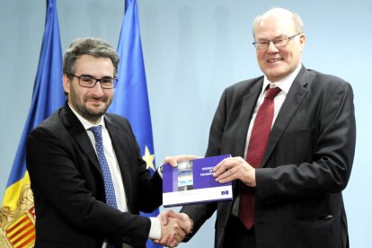 Govern planteja que el màster d'Educació s'imparteixi en llengües estrangeres