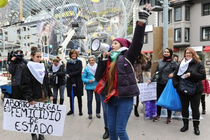 Marxa per celebrar el dia contra la violència de genere