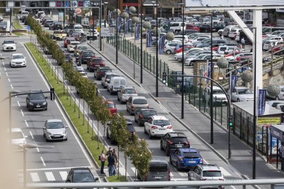 Retenció de dotze quilòmetres d'entrada per la frontera espanyola