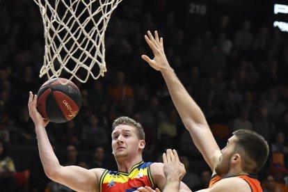 El MoraBanc desaprofita 11 punts i cau derrotat a València (91-72)