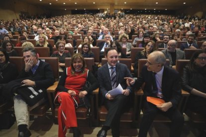 Espot reuneix un miler de persones en el debut com a candidat