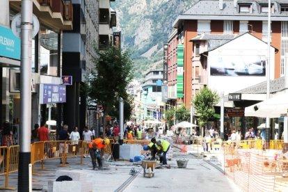 El comú prohibirà l'ús de patinets i bicicletes a Carlemany