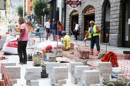 El comú prohibirà l'ús de patinets i bicicletes a Carlemany