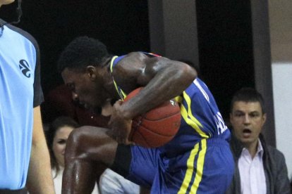 Festival anotador per retrobar-se amb la victòria