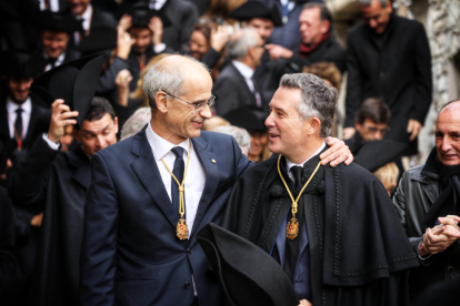 El síndic demana unió per evitar una fractura social